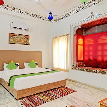 Treebo Khakhri Haveli Hotel Удайпур Екстериор снимка